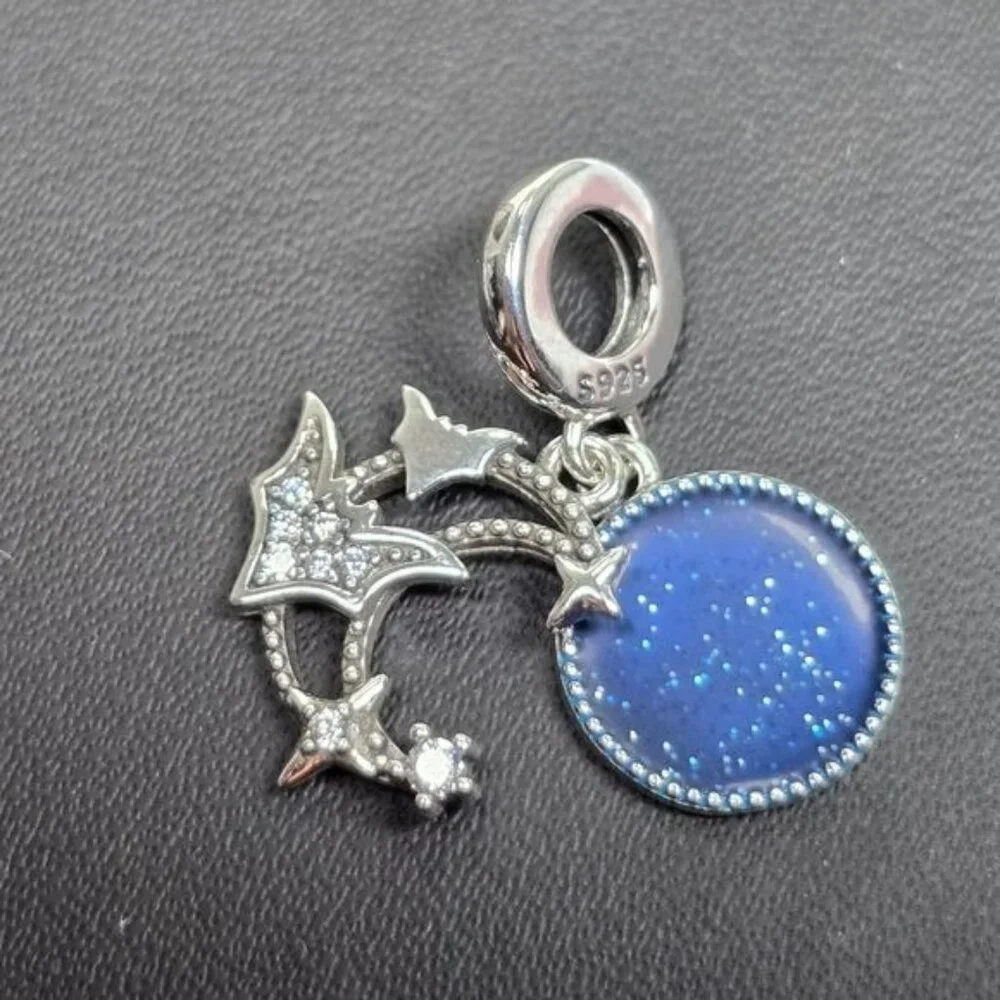 🎃‎ Bats Flying in a Starry Night Charm in 925 Silver (NWOT)